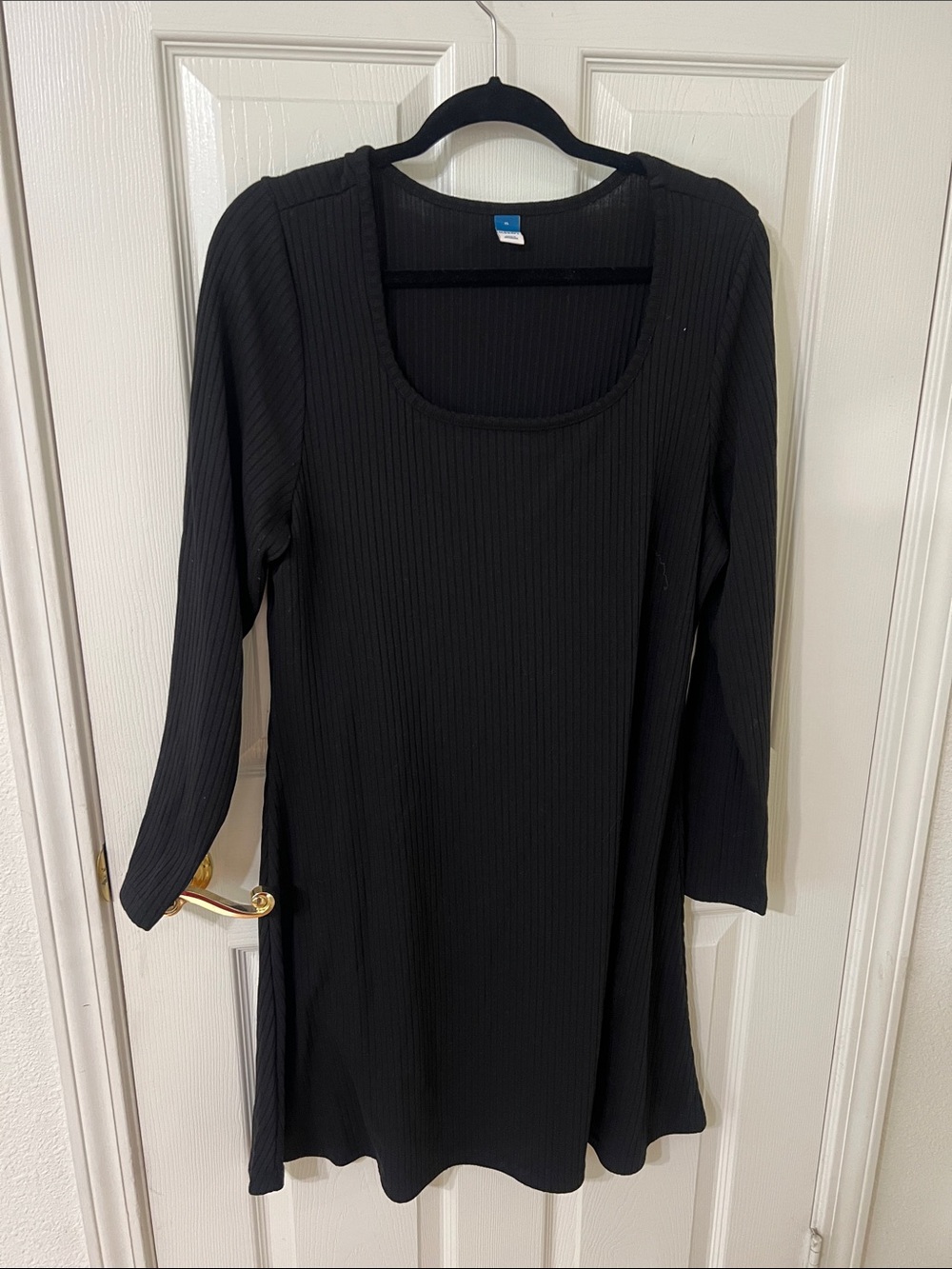 Old Navy Black Ribbed Scoop-Neck Long Sleeve Dress